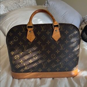 Louis Vuitton Alma Monogram